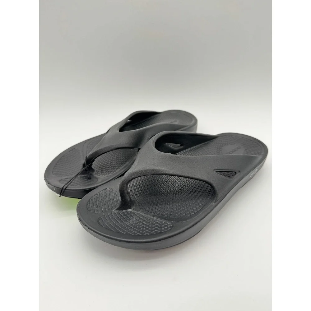 OOFOS Black Recovery Flip Flops Mens 9 Womens 11 Comfort Sandals